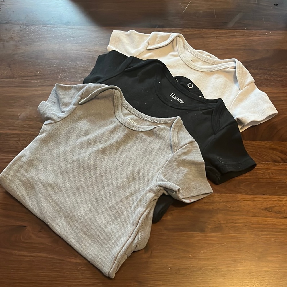 Hanes 6-12 mo Basic Onesie Bundle